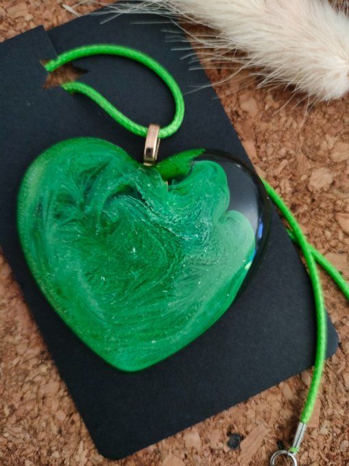 Collier coeur vert