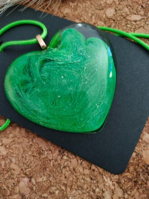 Collier coeur vert