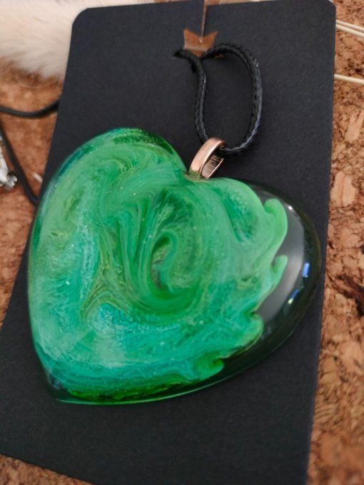 Collier coeur vert (2).