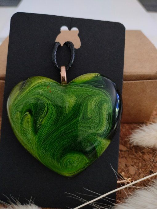 Collier vert coeur (3)