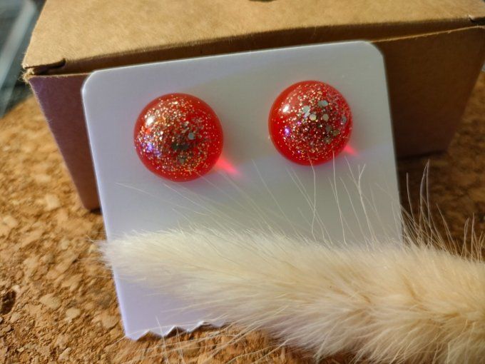 Boucles d'oreilles rouges