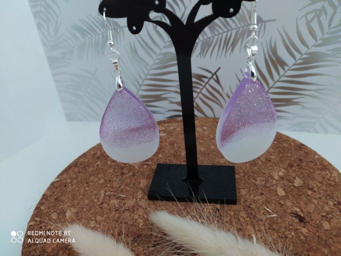 boucles d'oreilles violettes/blanches