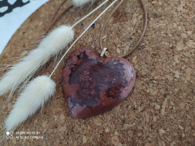 Collier coeur marron