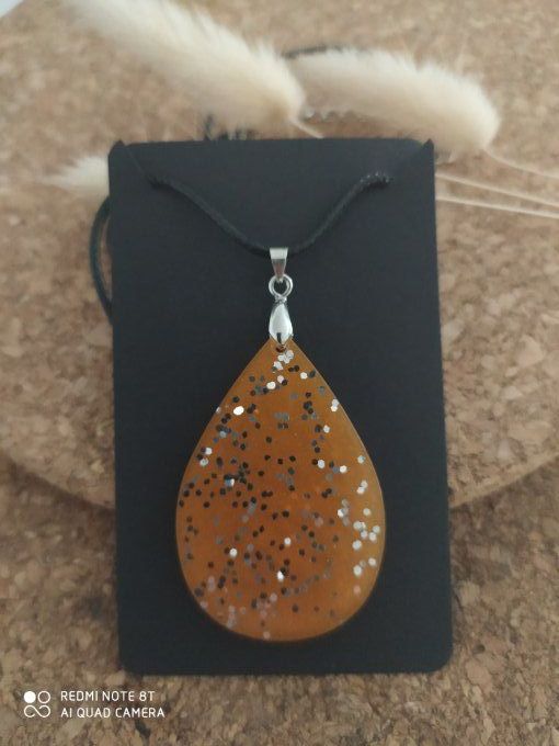 Collier orange/paillettes