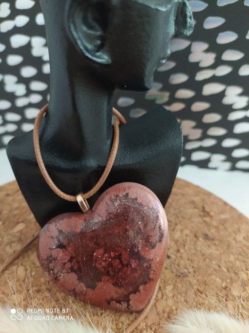 Collier coeur marron